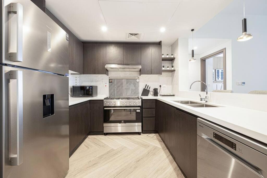 Апартаменти Chic 2 Bed Near Trade Centre With 5 Star Amenities Дубай Екстер'єр фото