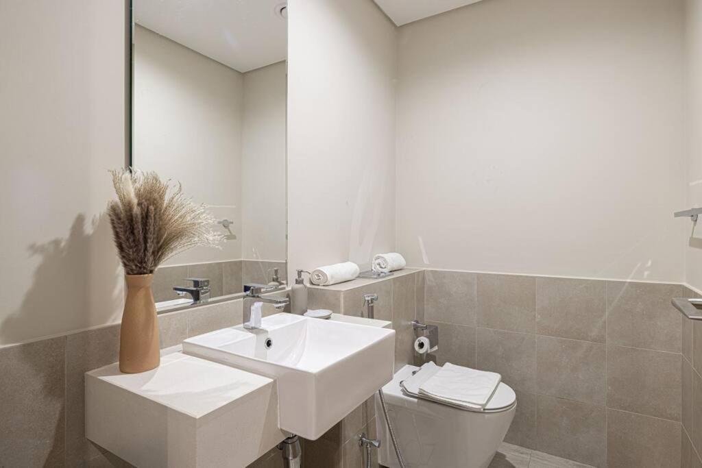 Апартаменти Chic 2 Bed Near Trade Centre With 5 Star Amenities Дубай Екстер'єр фото
