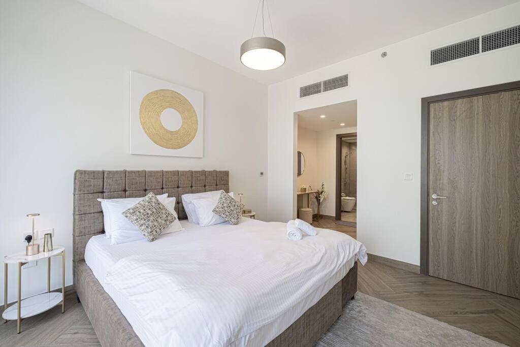 Апартаменти Chic 2 Bed Near Trade Centre With 5 Star Amenities Дубай Екстер'єр фото